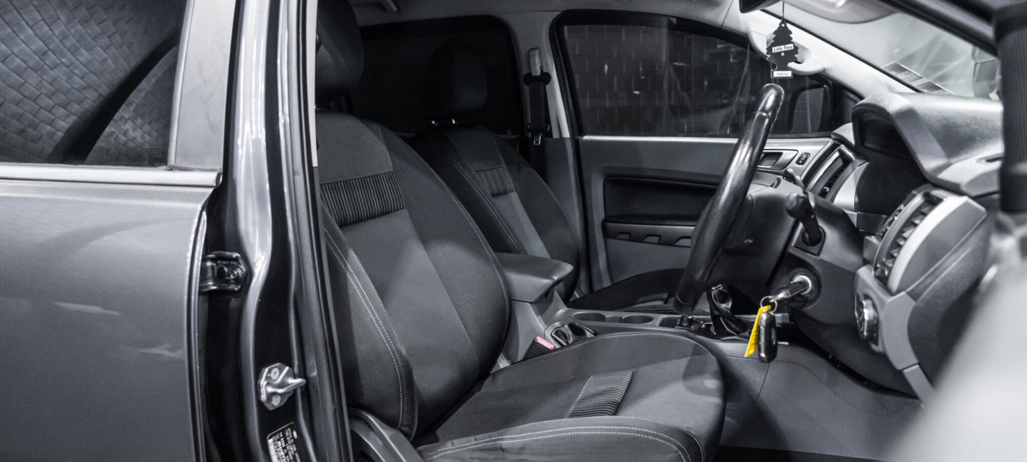 Vehicle Gallery Image