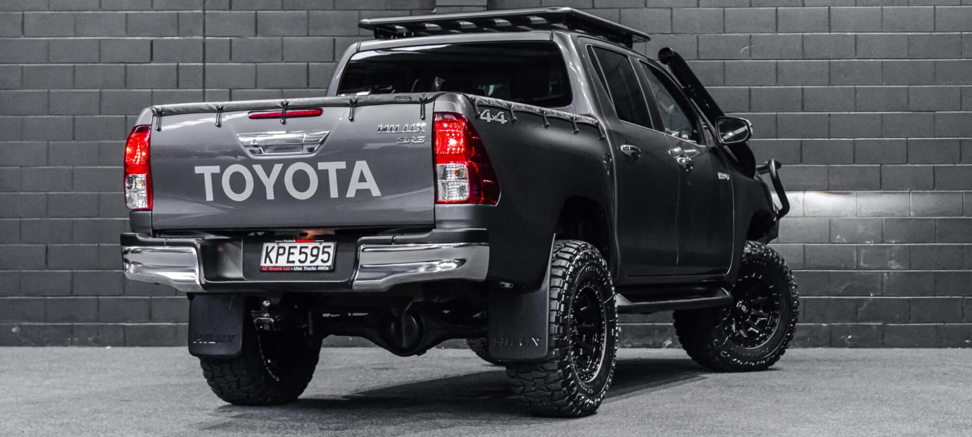 Vehicle Gallery Image