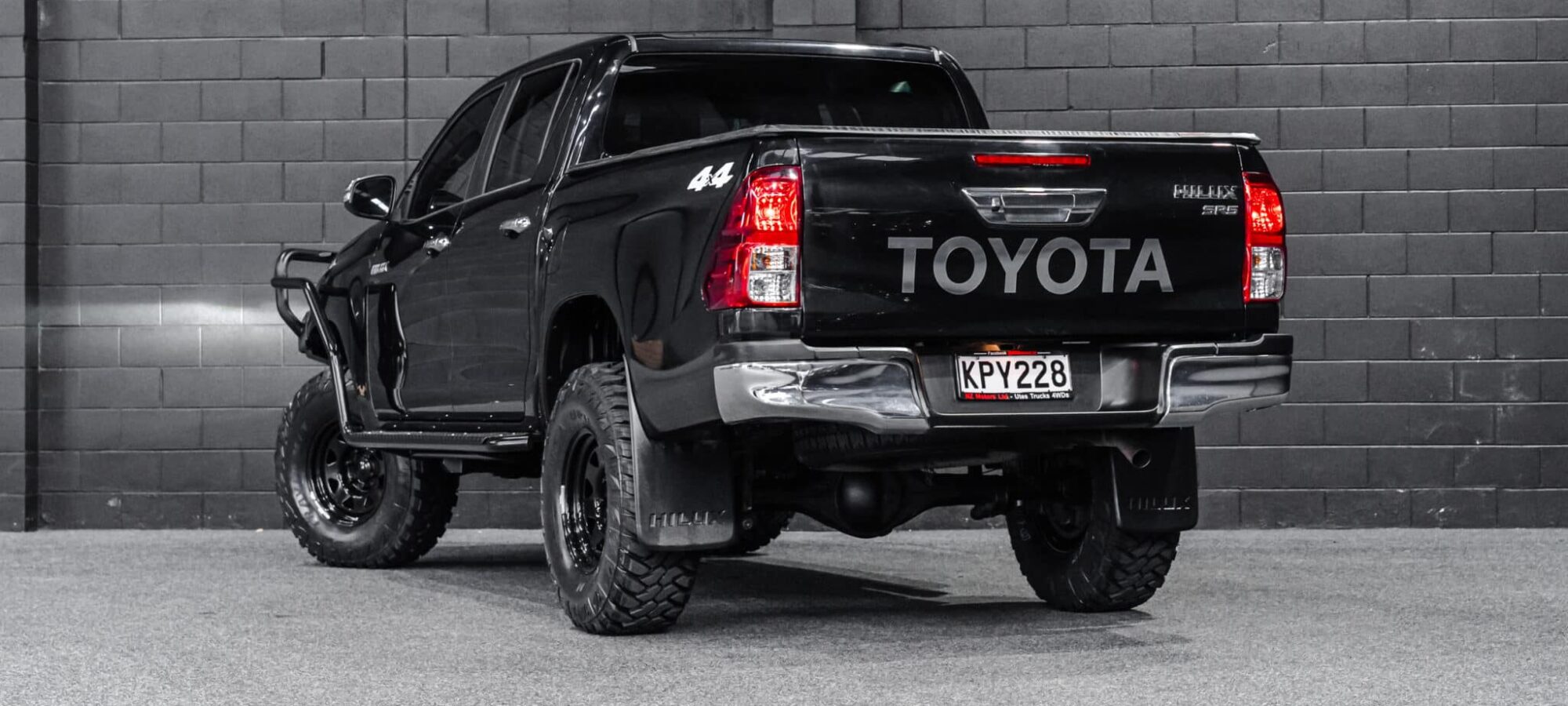 Vehicle Gallery Image