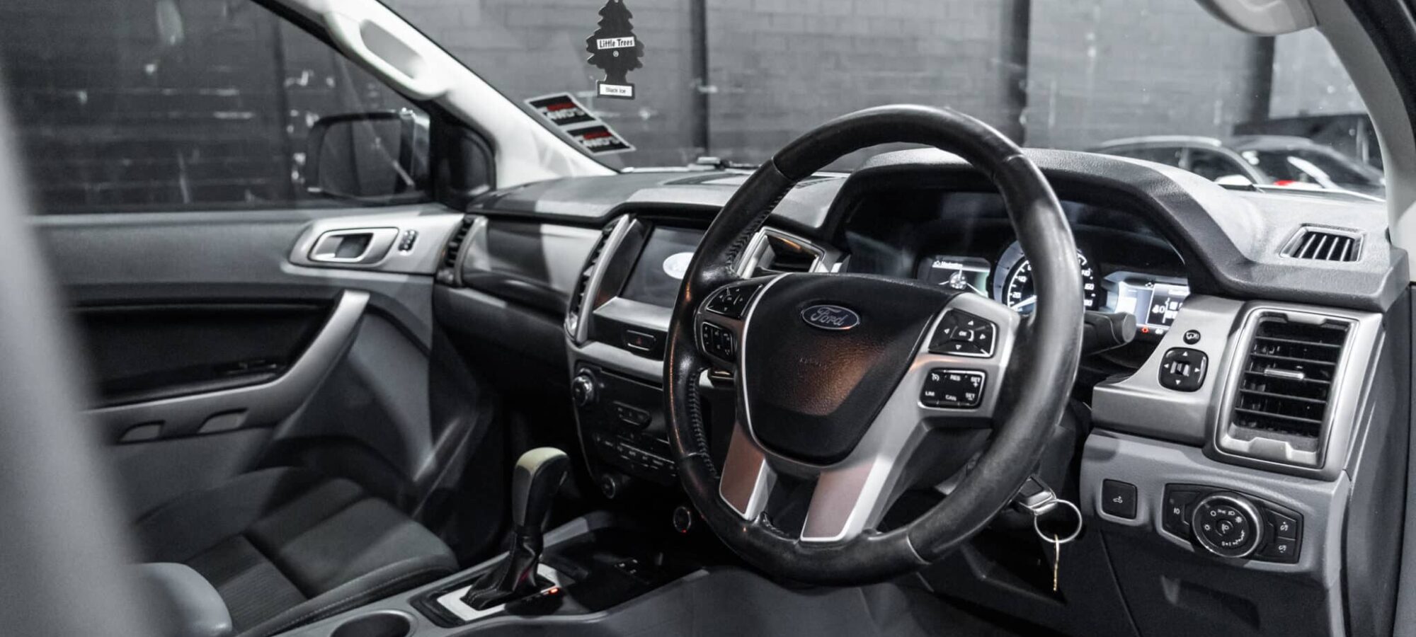 Vehicle Gallery Image