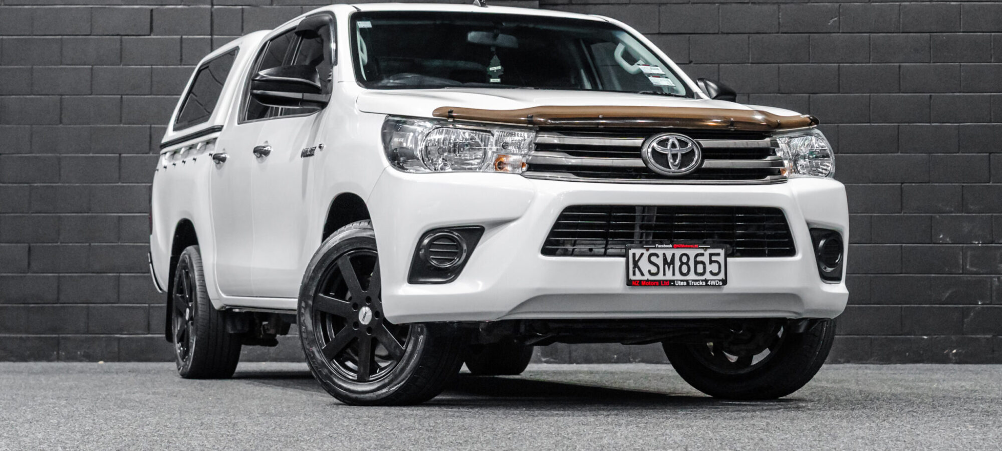 Vehicle Gallery Image