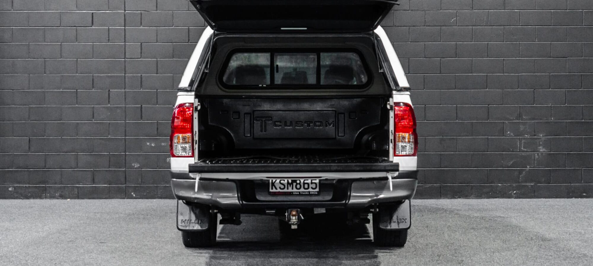 Vehicle Gallery Image