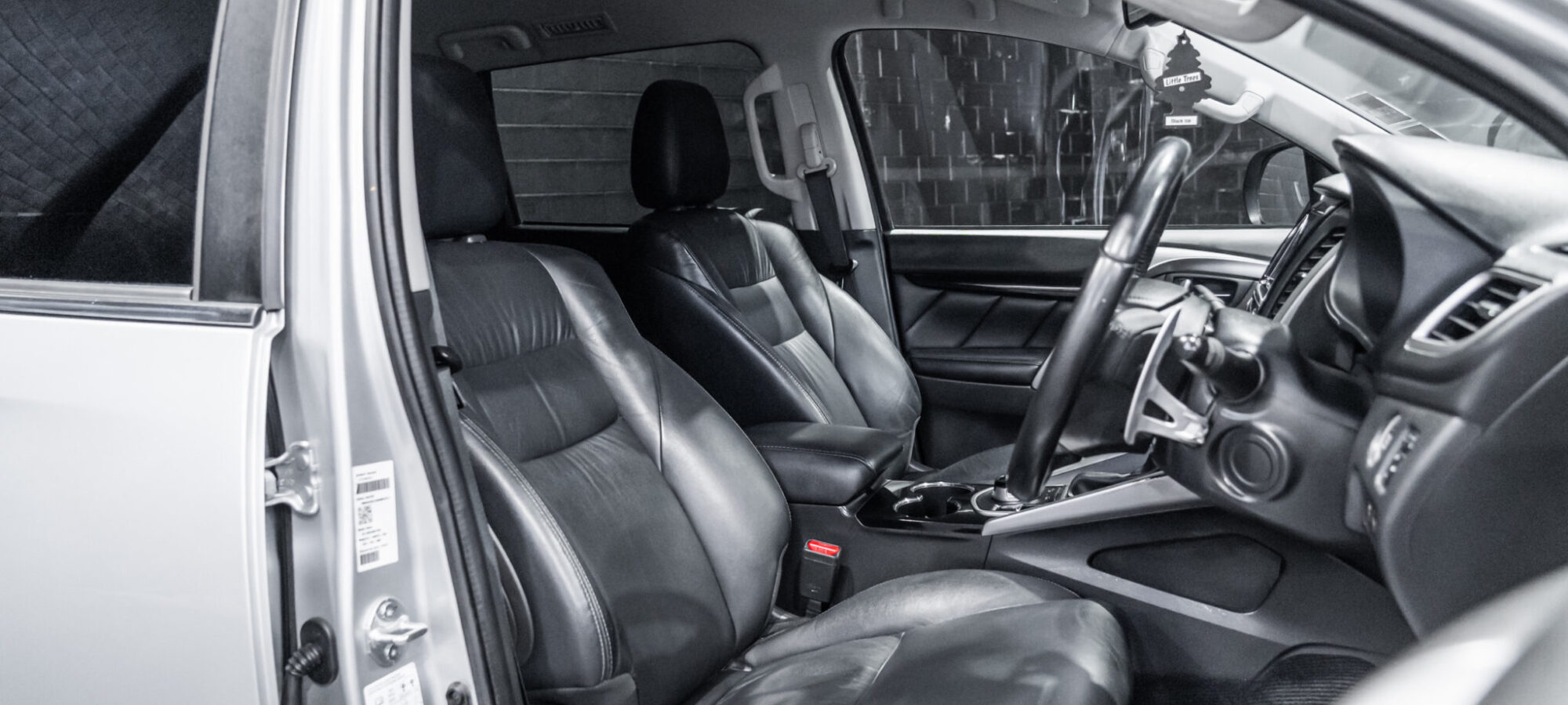 Vehicle Gallery Image