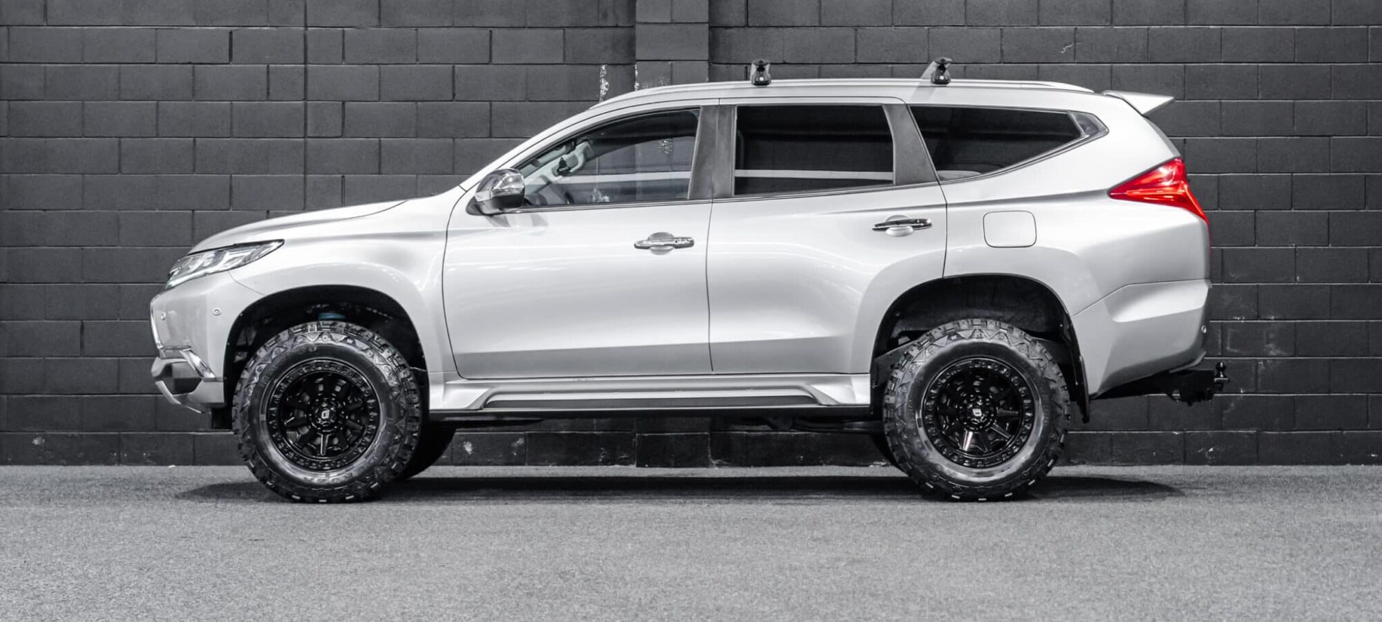 Vehicle Gallery Image