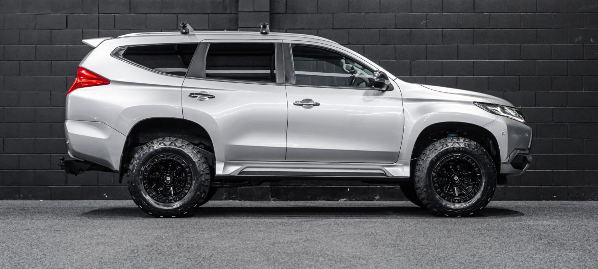 Vehicle Gallery Image