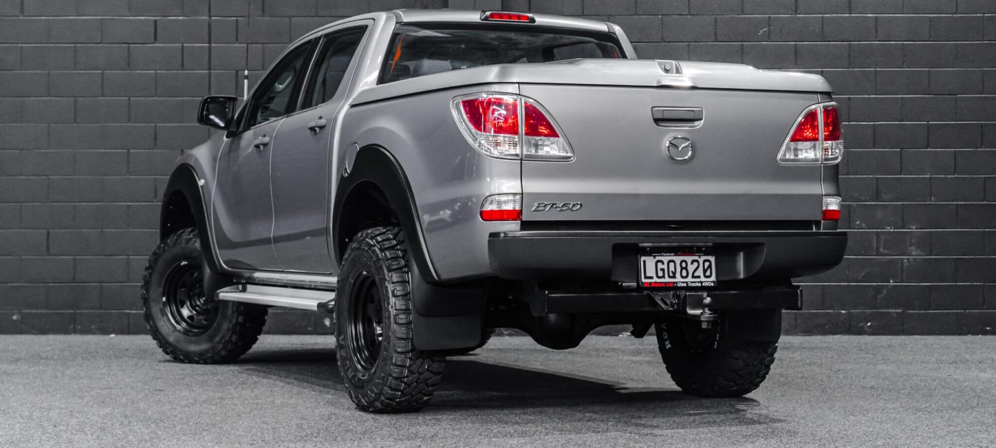 Vehicle Gallery Image