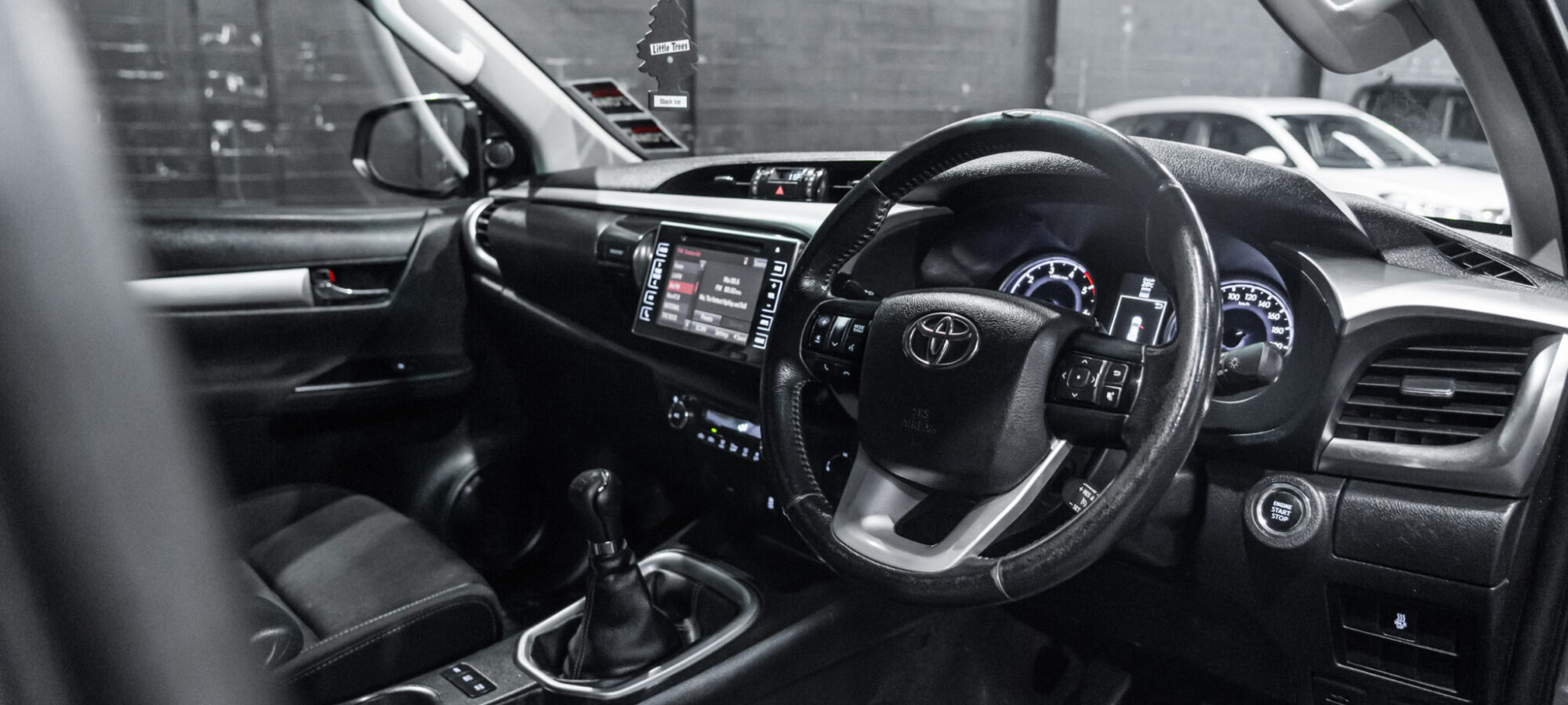 Vehicle Gallery Image