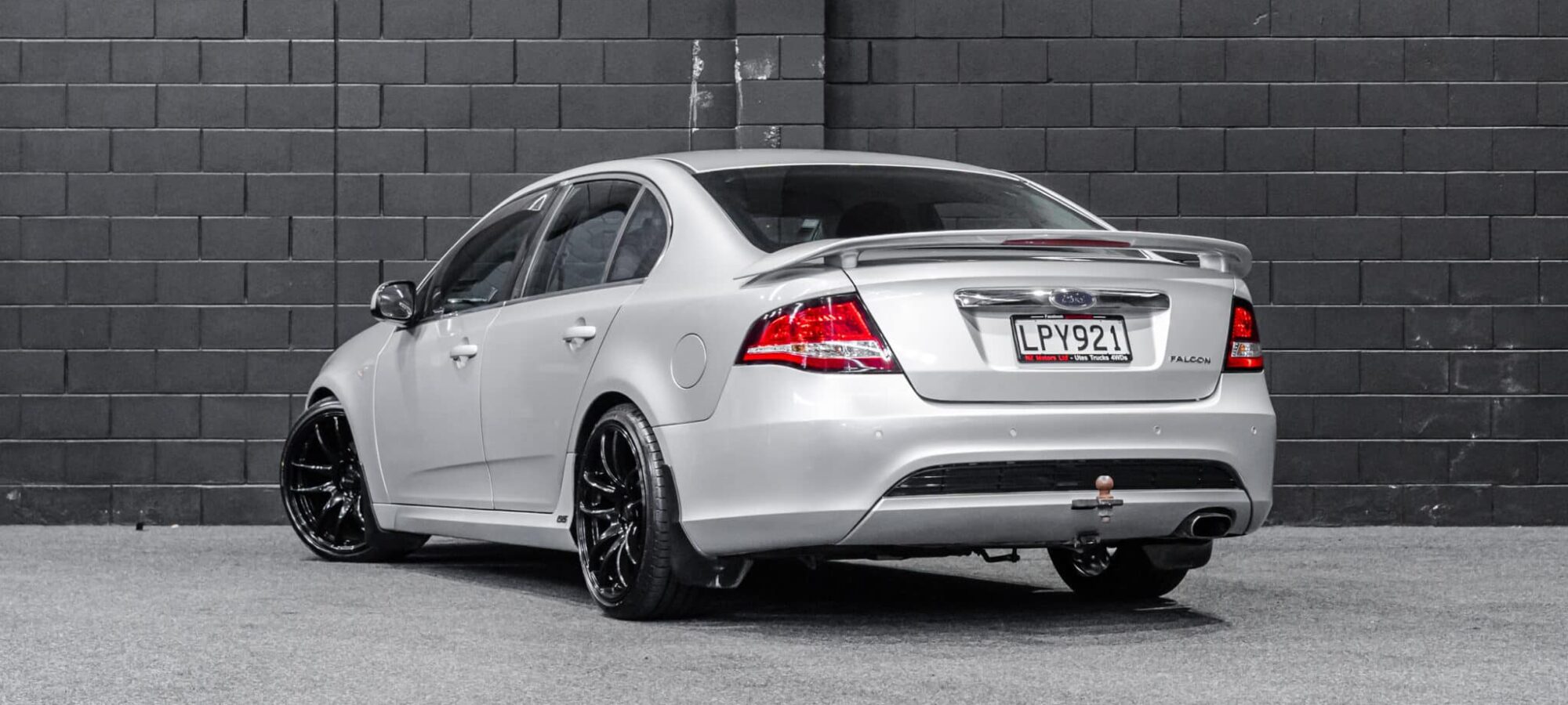 Vehicle Gallery Image