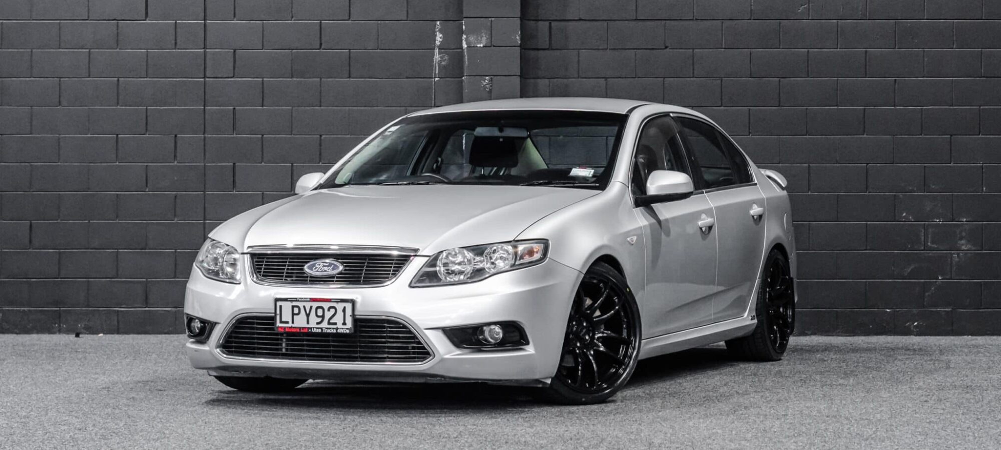 Vehicle Gallery Image