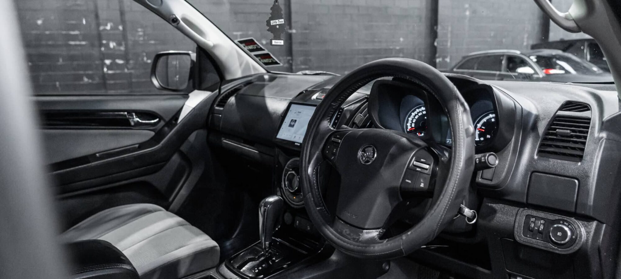 Vehicle Gallery Image