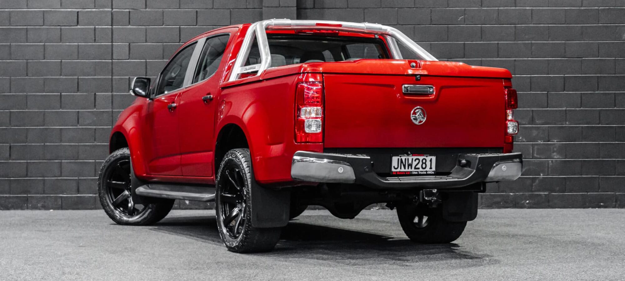 Vehicle Gallery Image