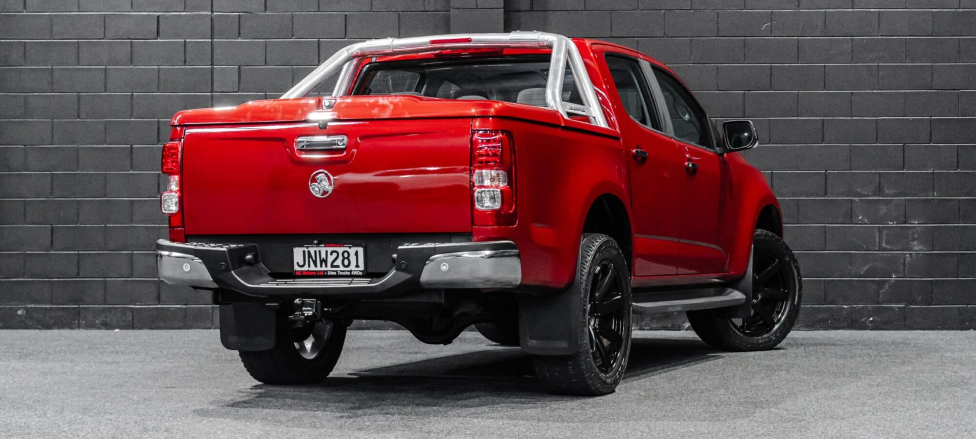 Vehicle Gallery Image