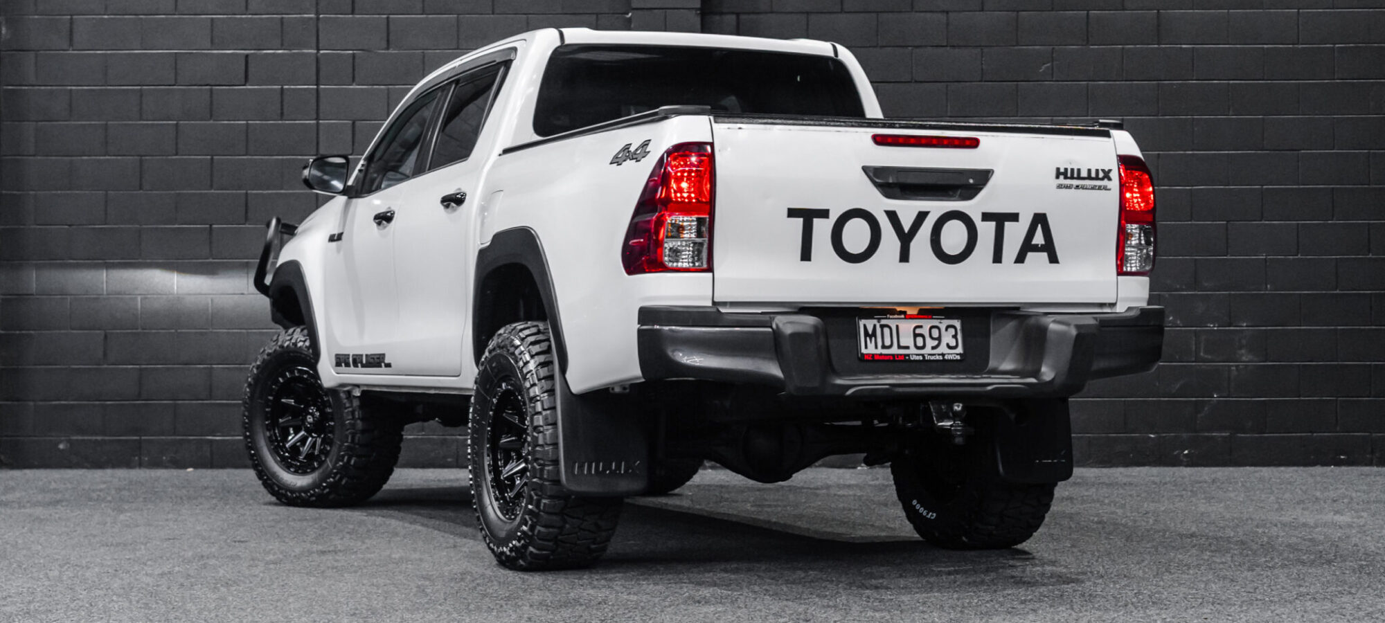 Vehicle Gallery Image