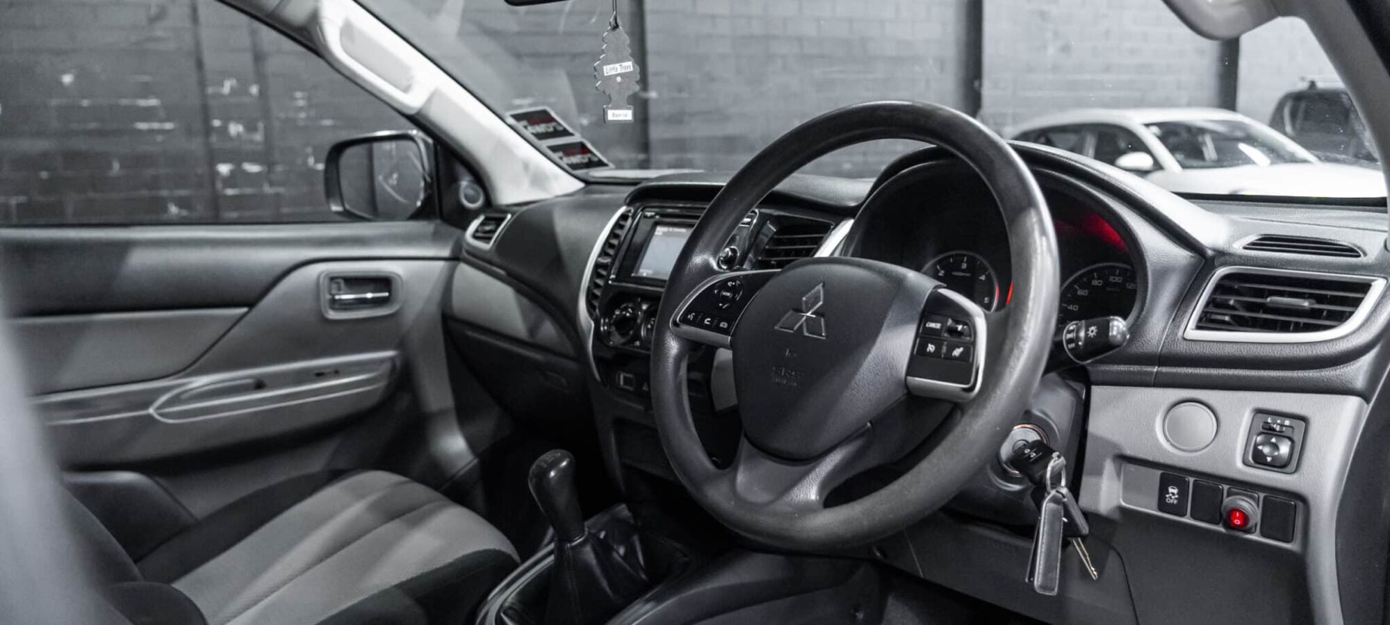 Vehicle Gallery Image