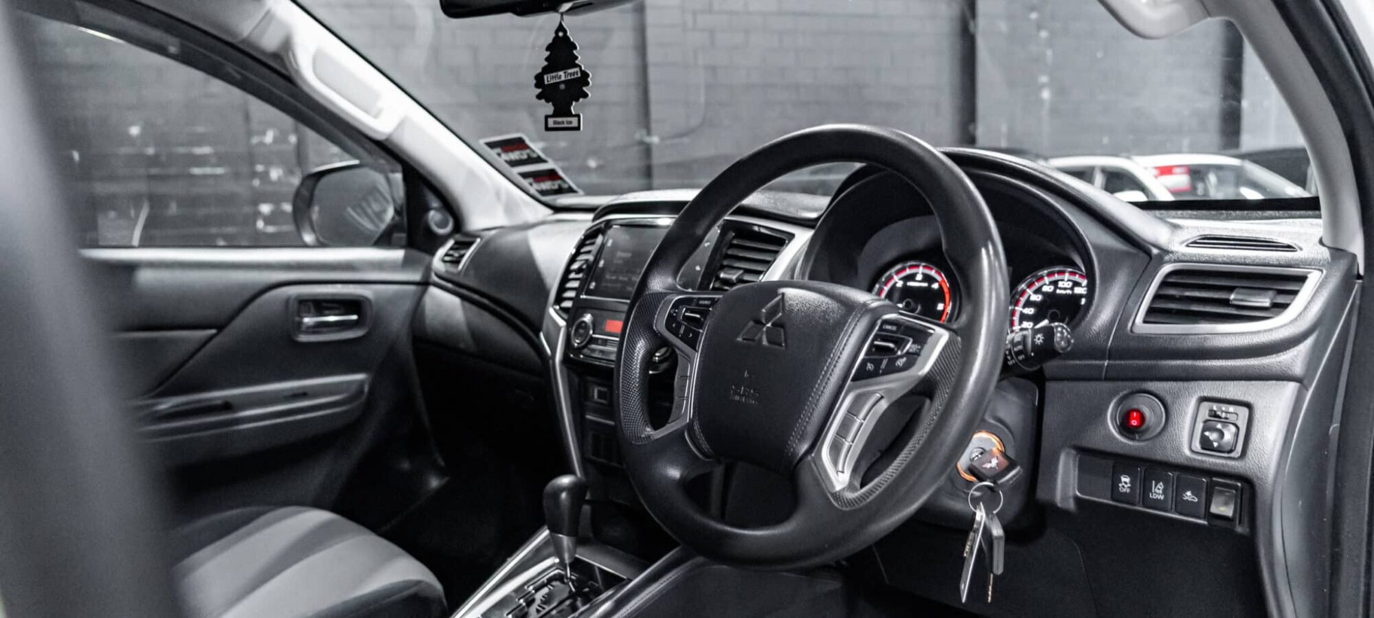 Vehicle Gallery Image