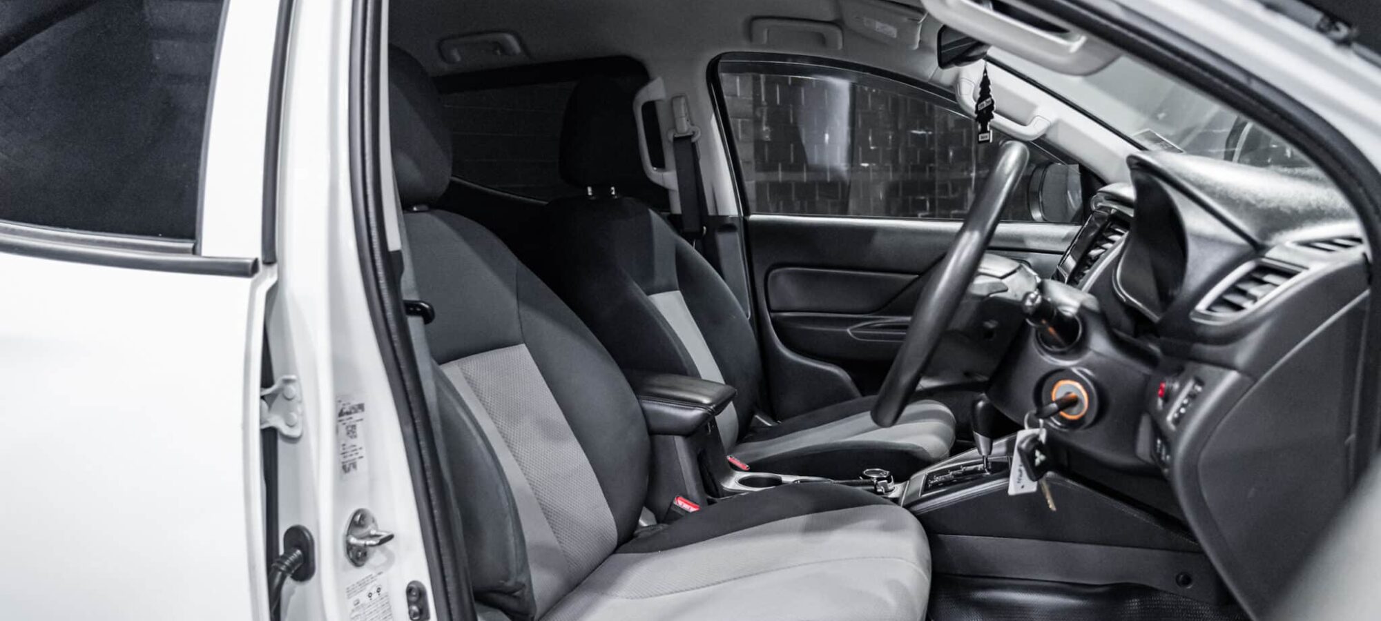 Vehicle Gallery Image