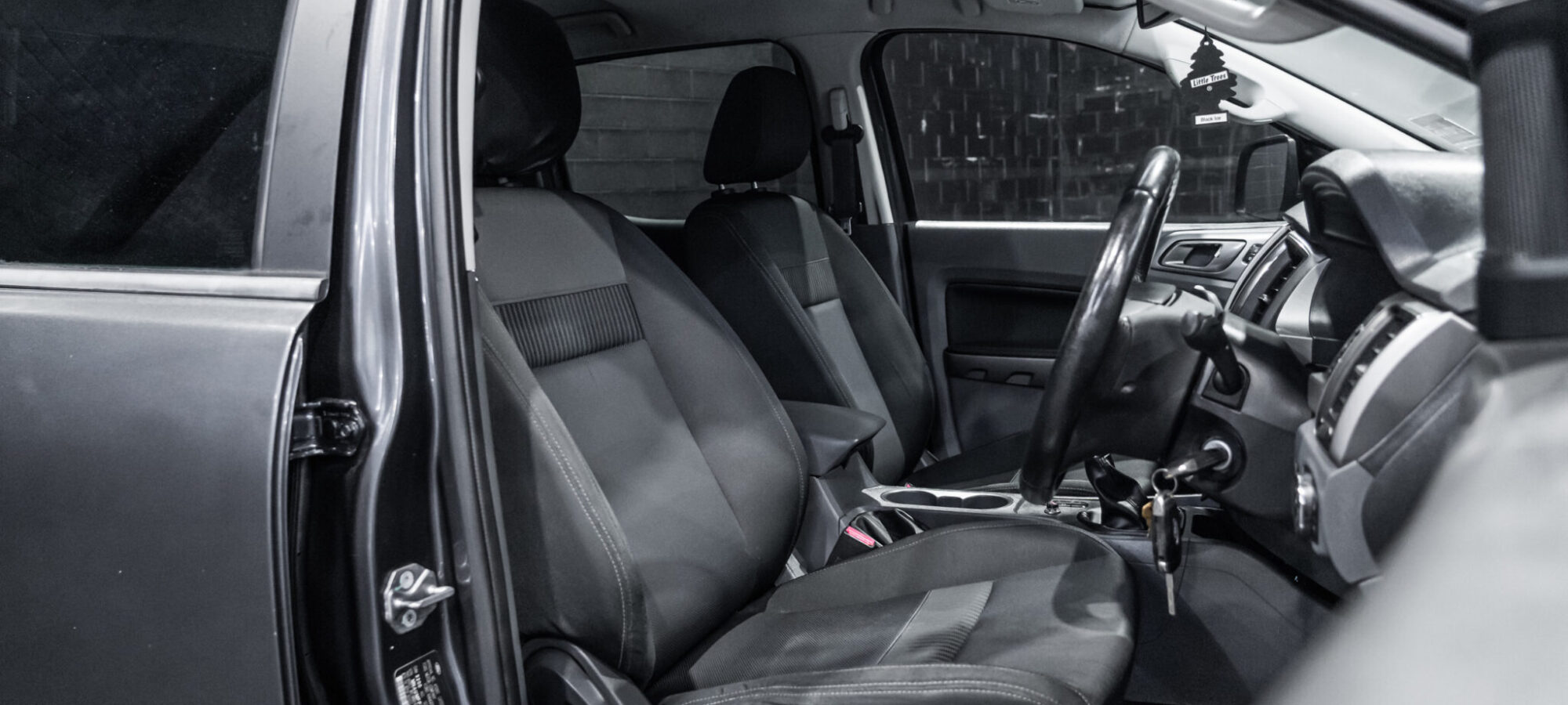 Vehicle Gallery Image