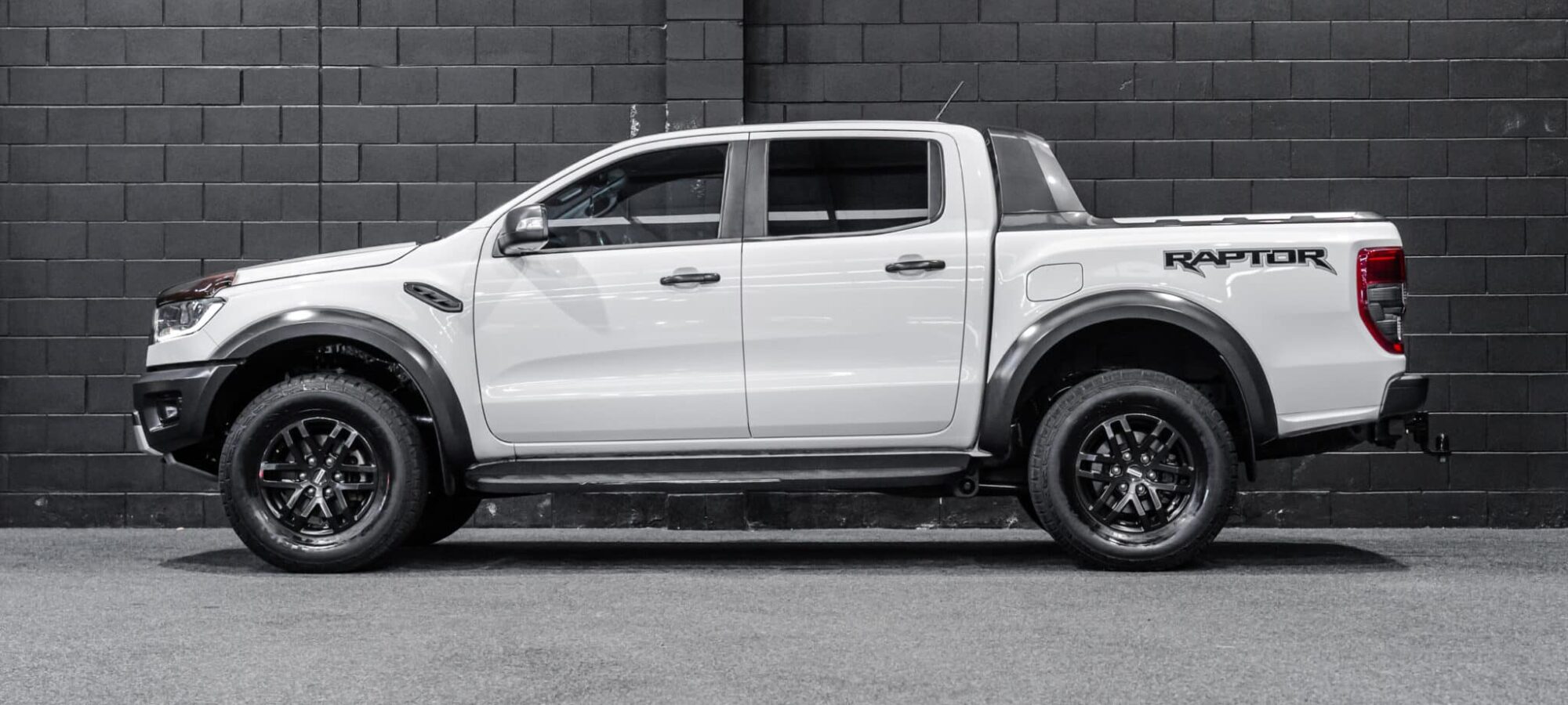 Vehicle Gallery Image