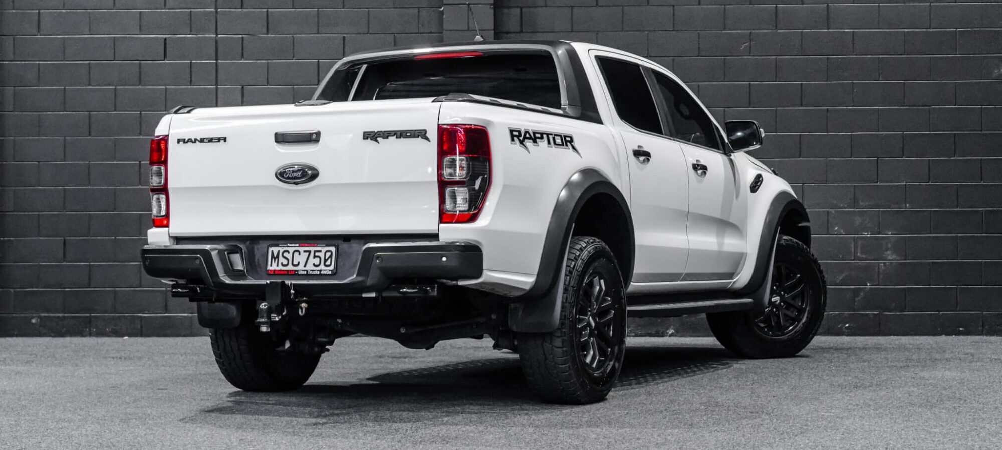 Vehicle Gallery Image