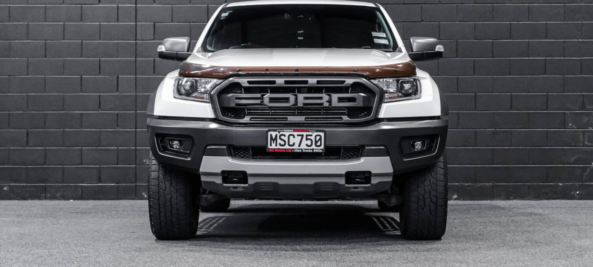 Vehicle Gallery Image