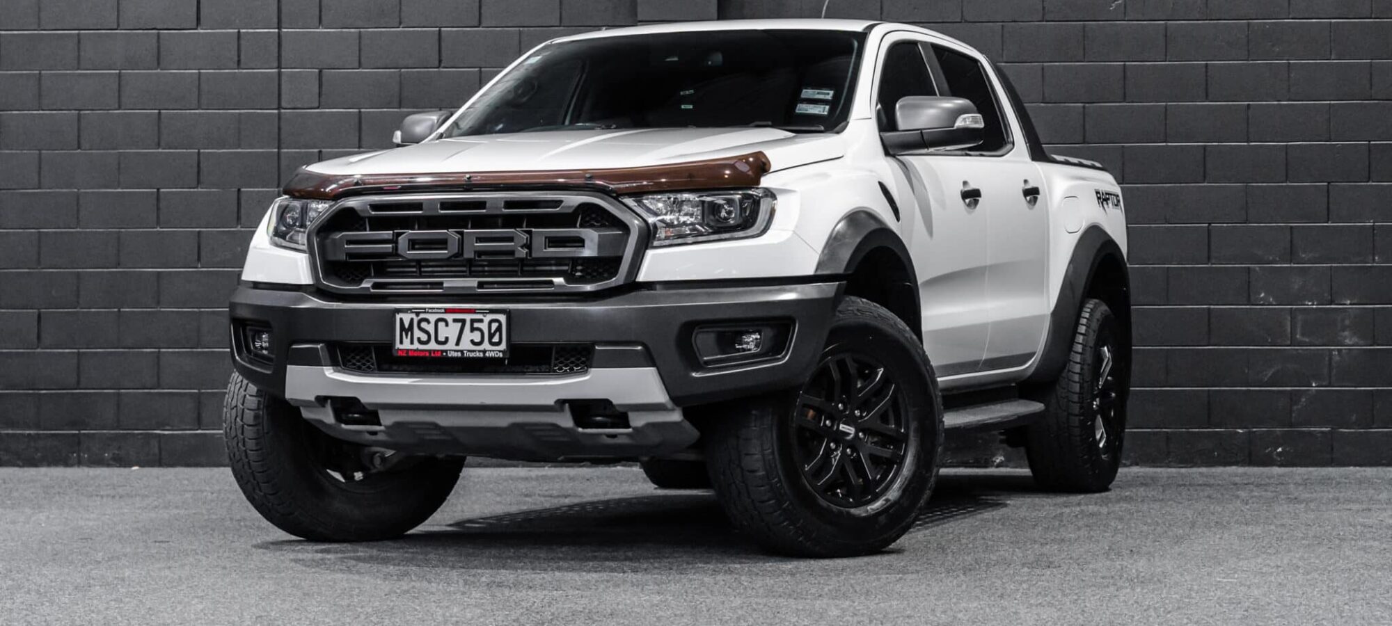 Vehicle Gallery Image