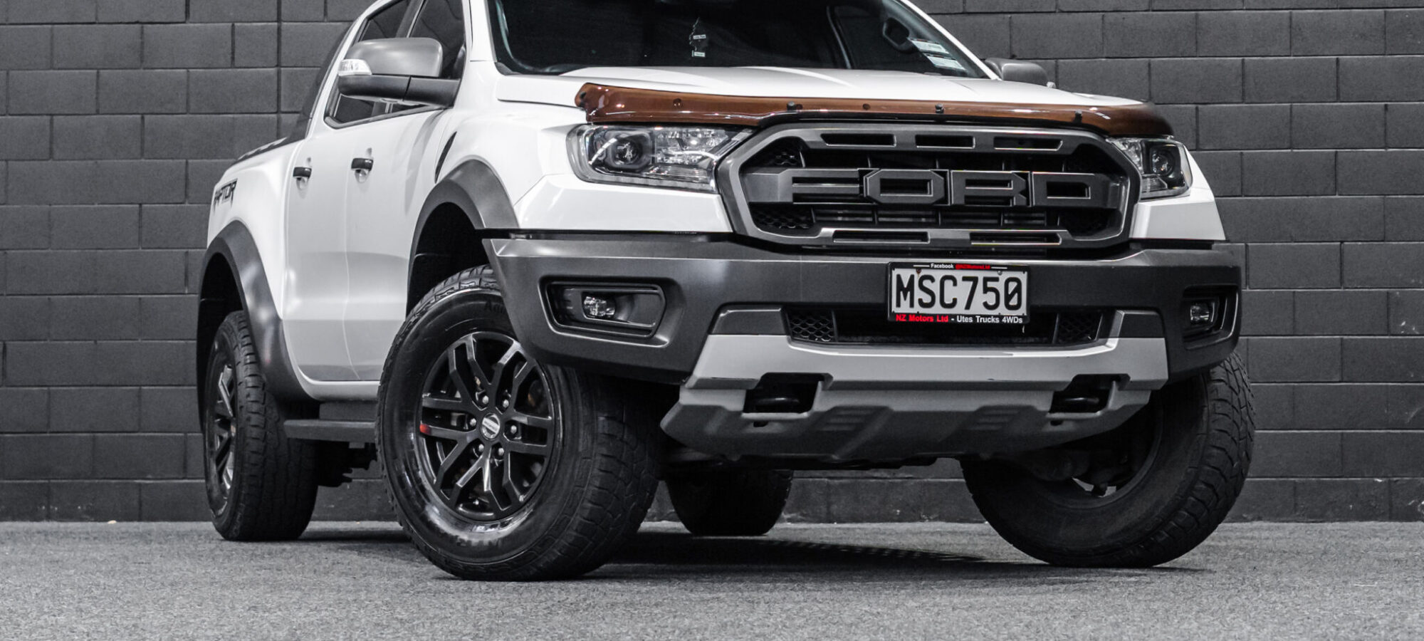 Vehicle Gallery Image