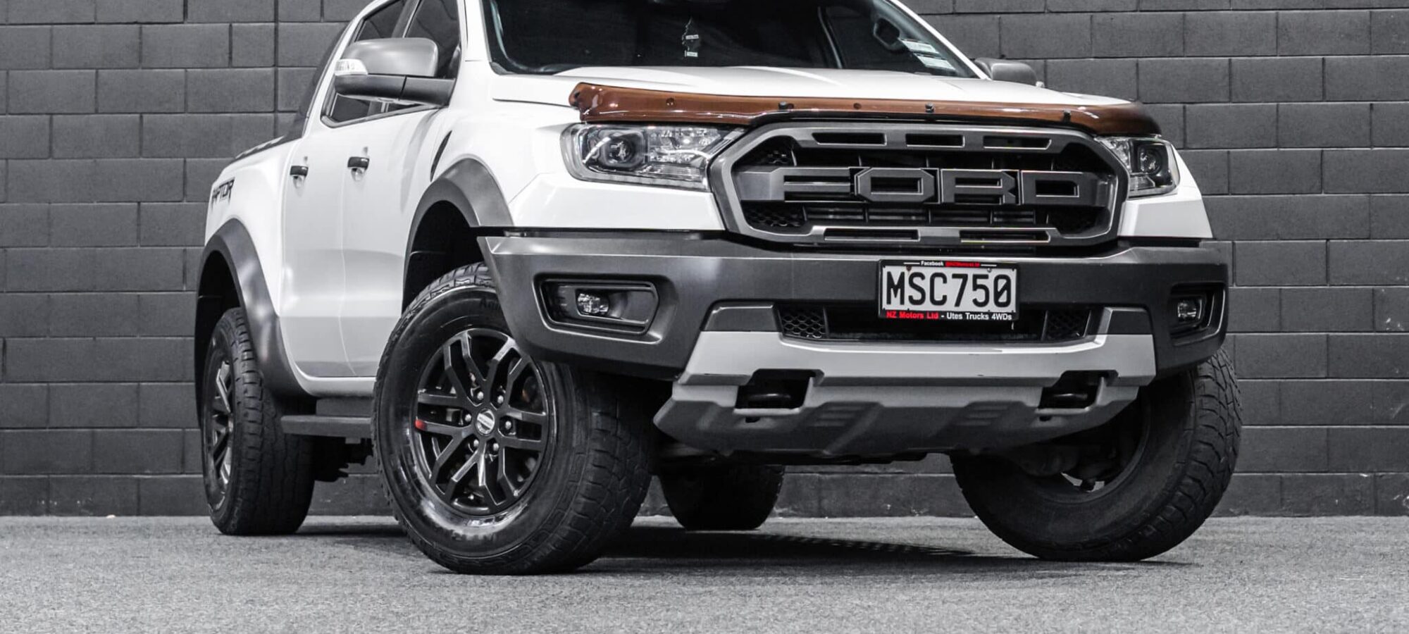 Vehicle Gallery Image