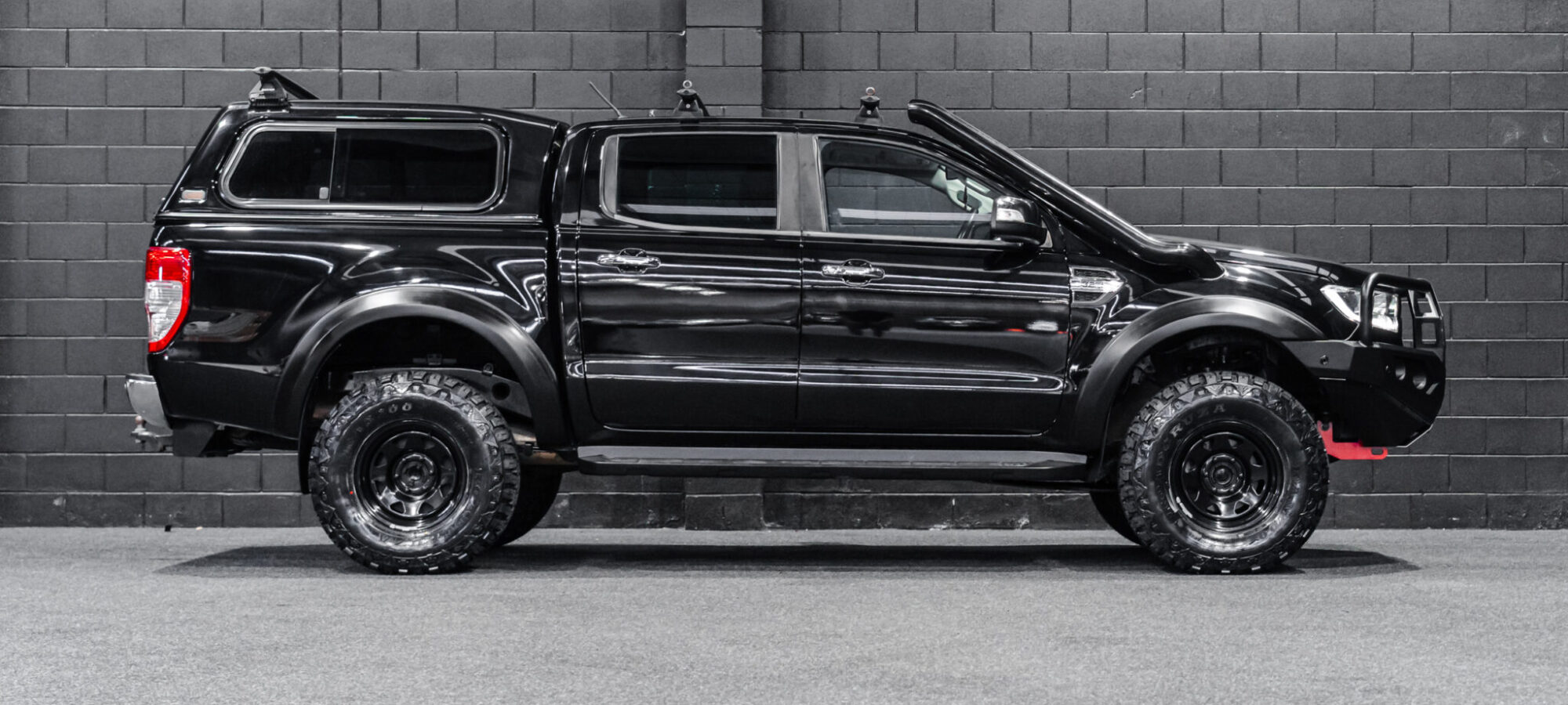 Vehicle Gallery Image