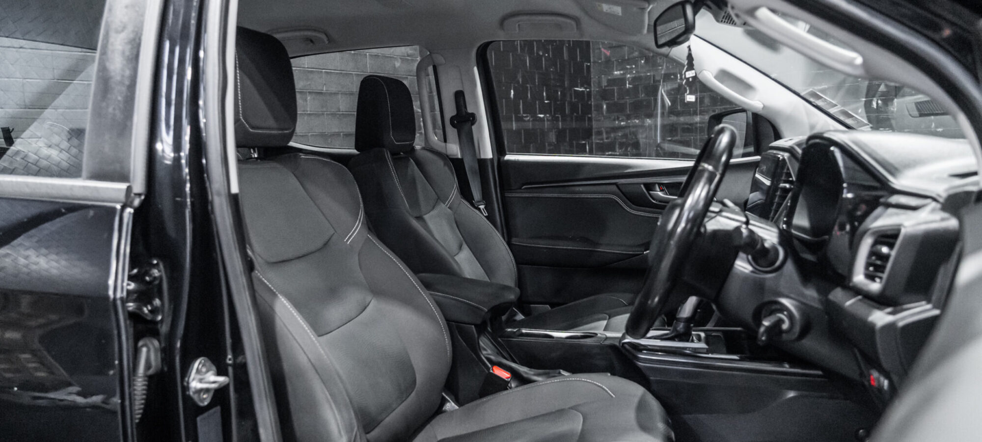 Vehicle Gallery Image