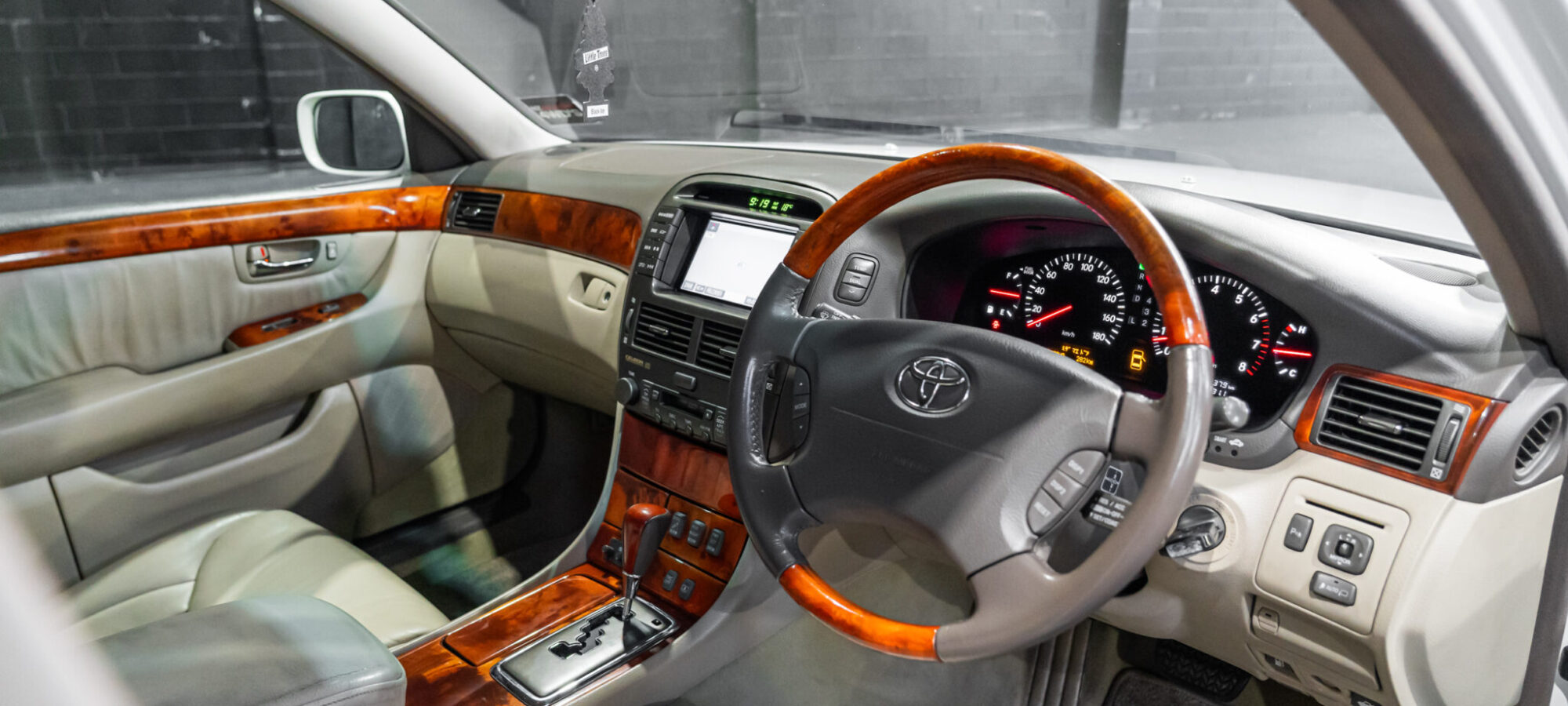 Vehicle Gallery Image