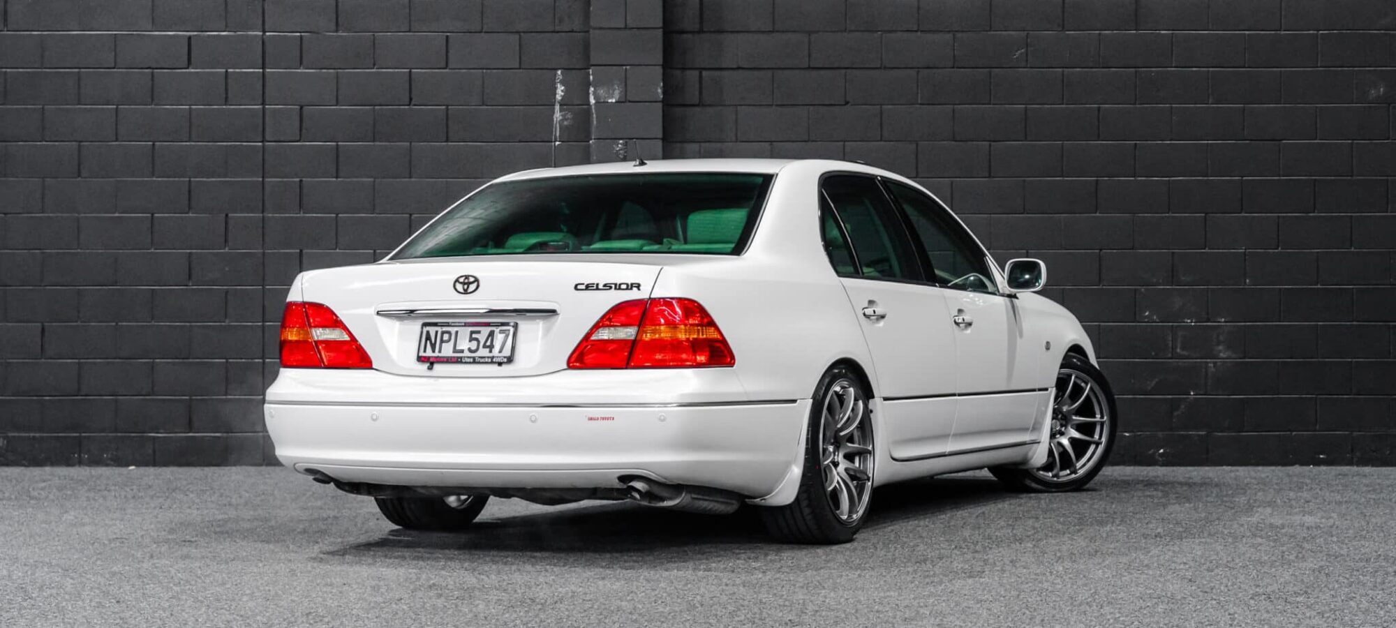 Vehicle Gallery Image