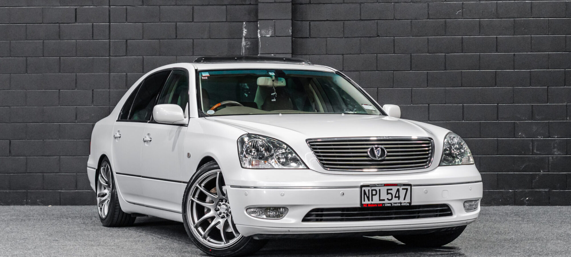 Vehicle Gallery Image