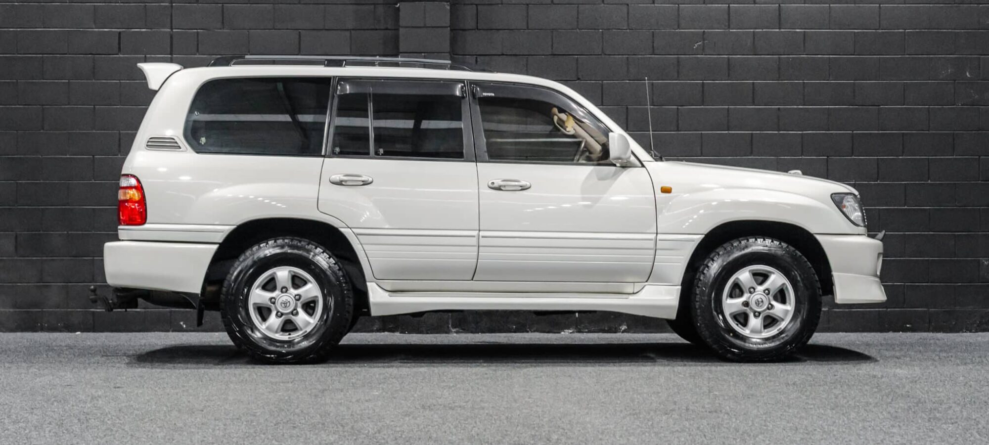 Vehicle Gallery Image