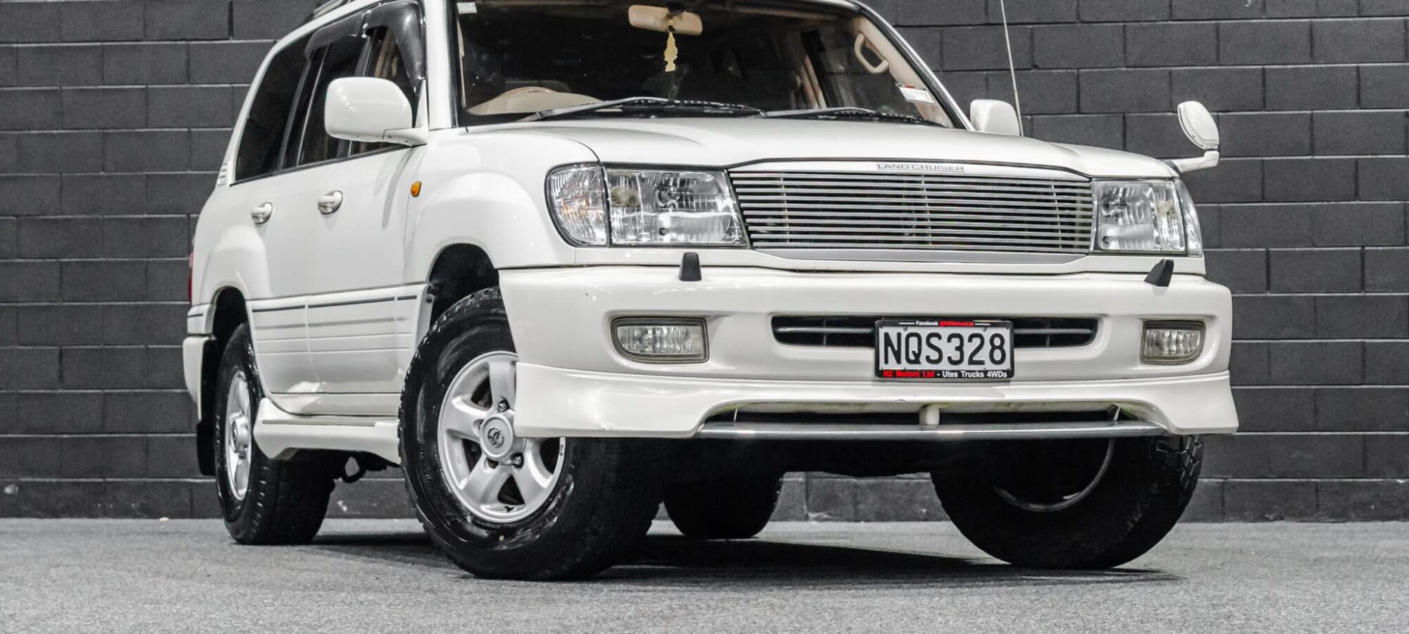 Vehicle Gallery Image