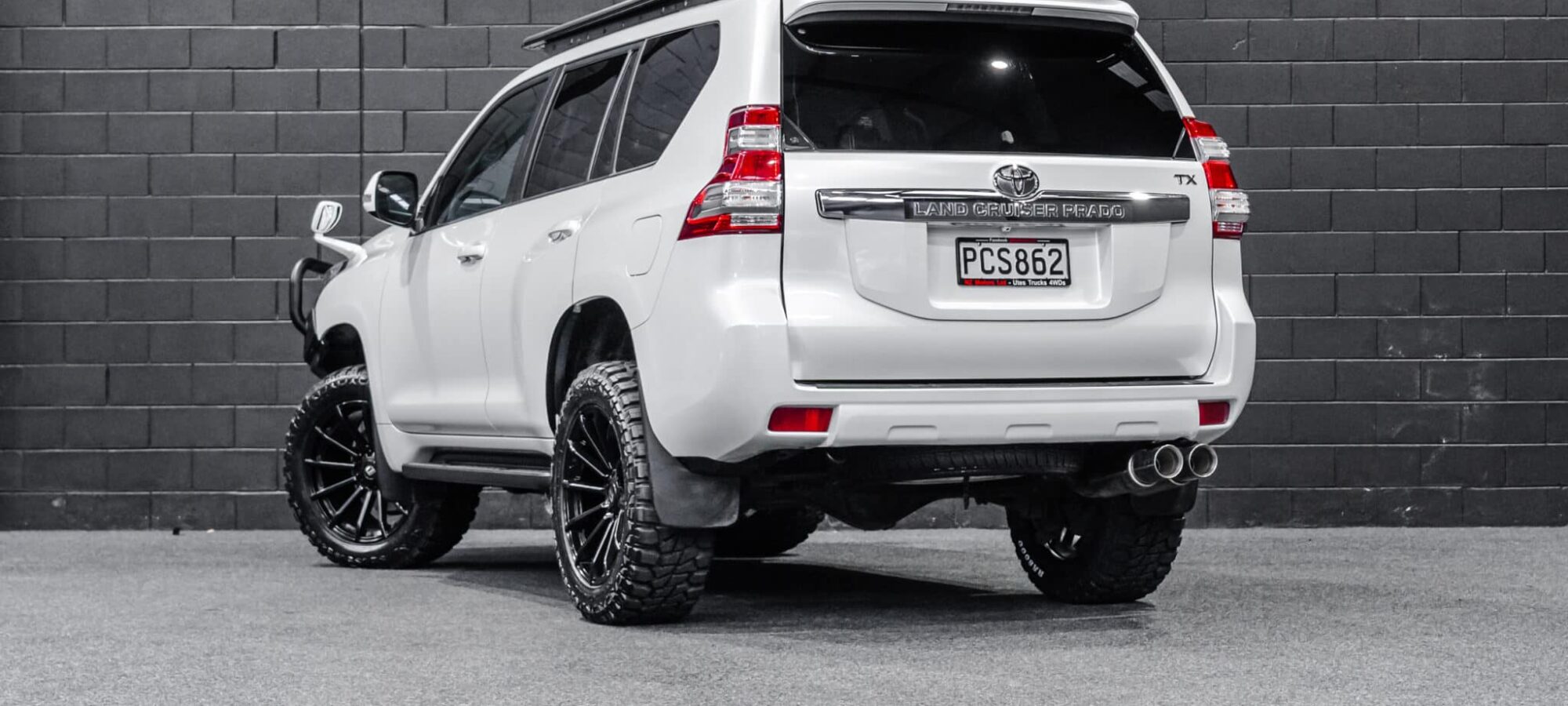 Vehicle Gallery Image