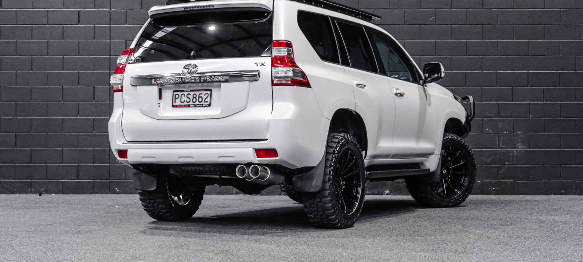 Vehicle Gallery Image