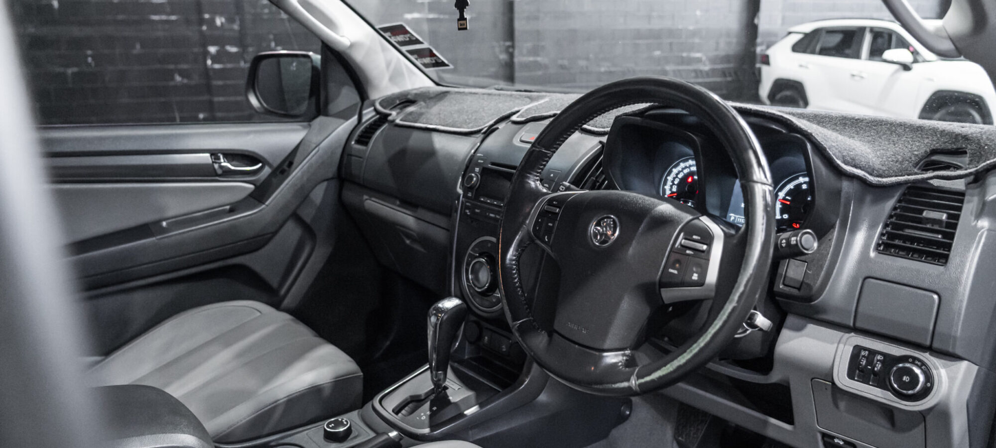 Vehicle Gallery Image