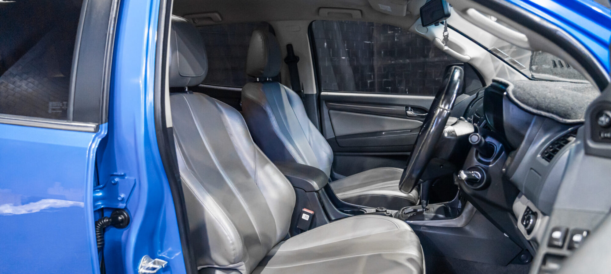 Vehicle Gallery Image