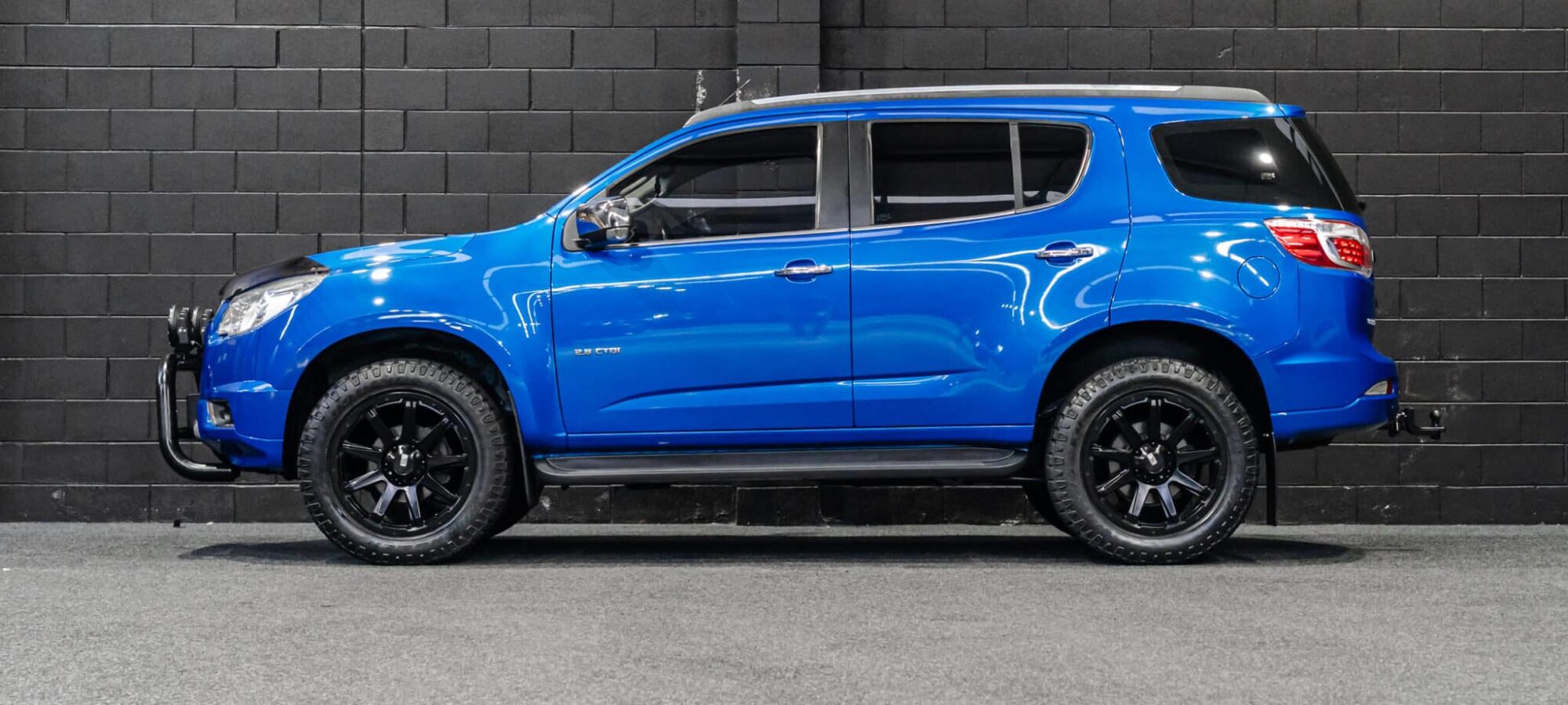 Vehicle Gallery Image