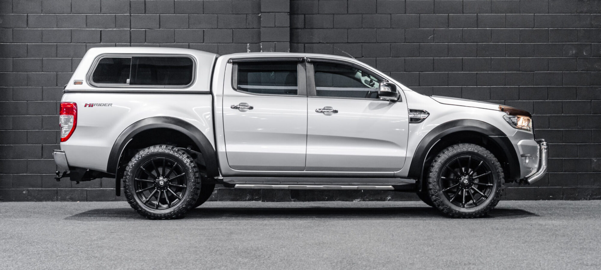 Vehicle Gallery Image