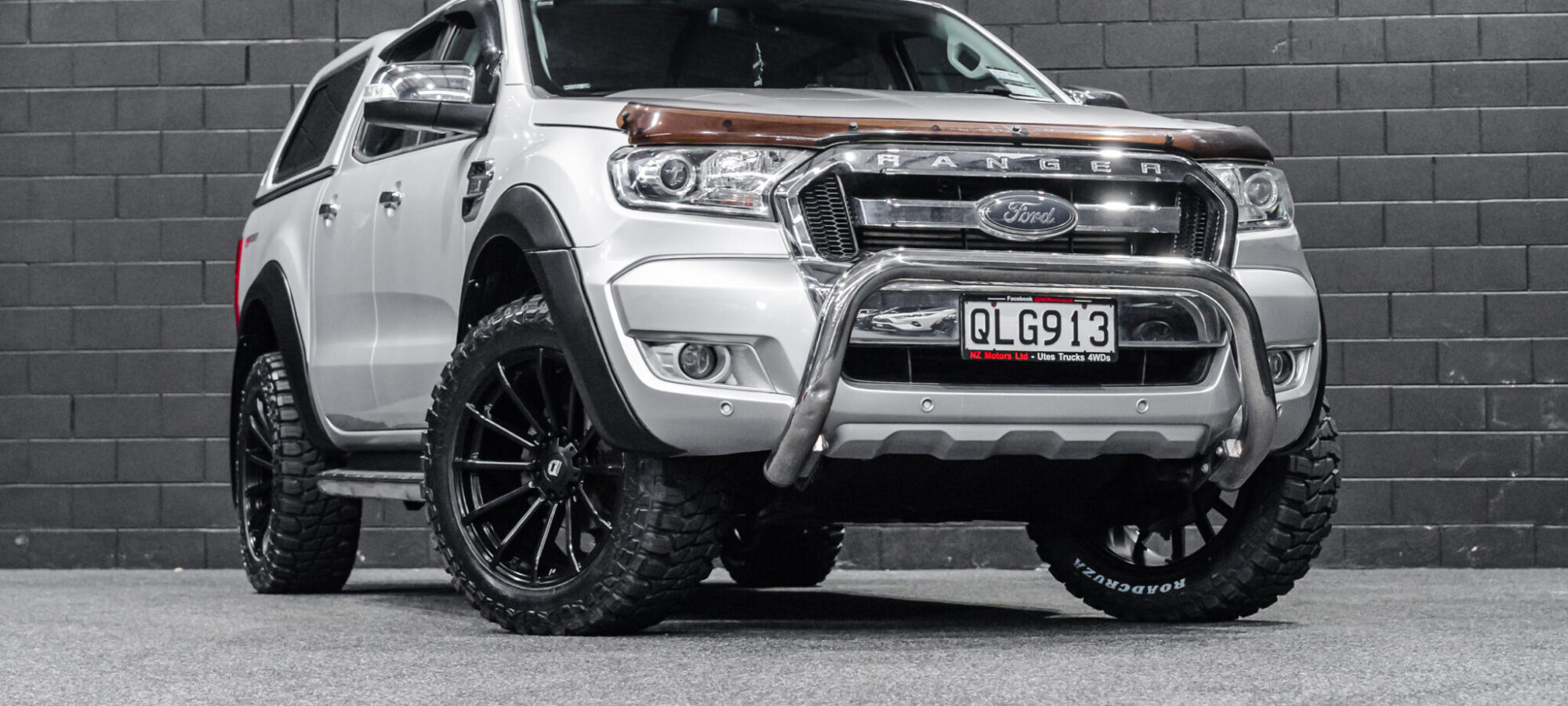 Vehicle Gallery Image