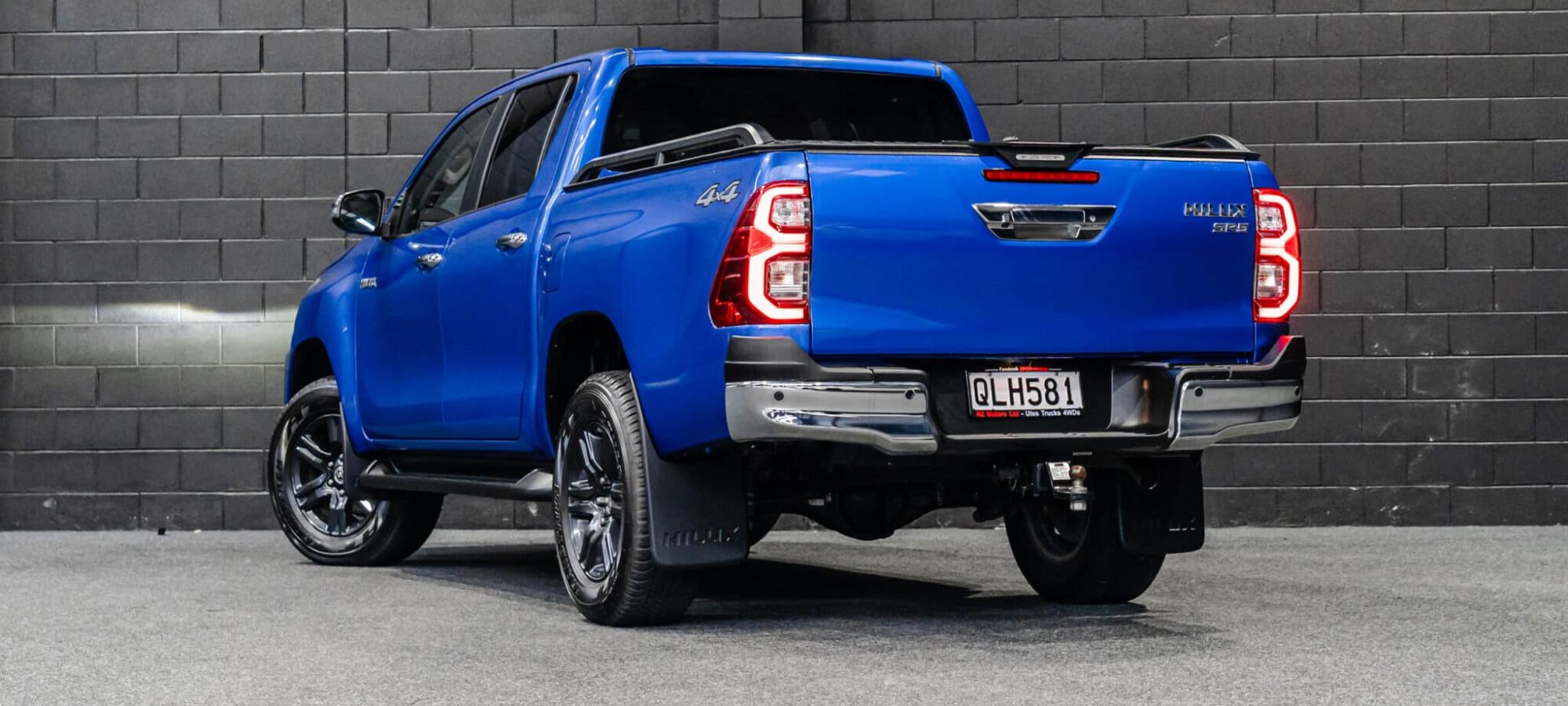 Vehicle Gallery Image