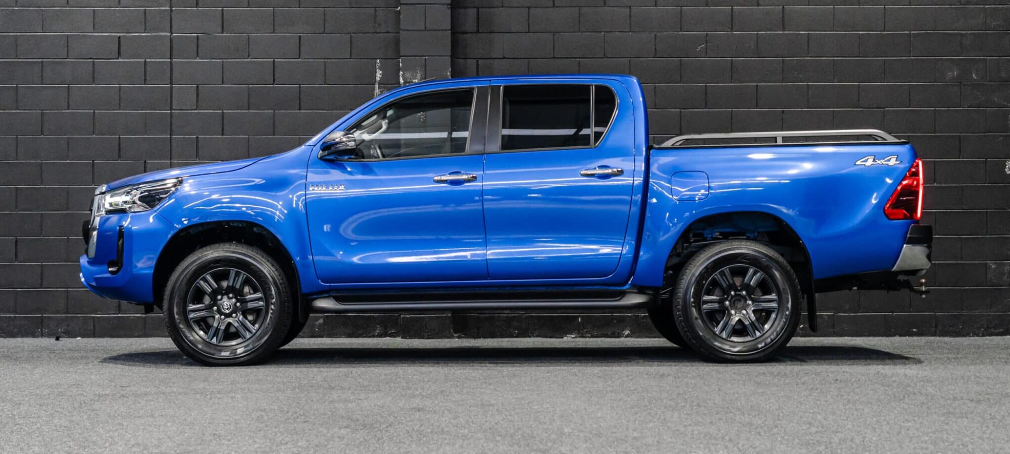 Vehicle Gallery Image