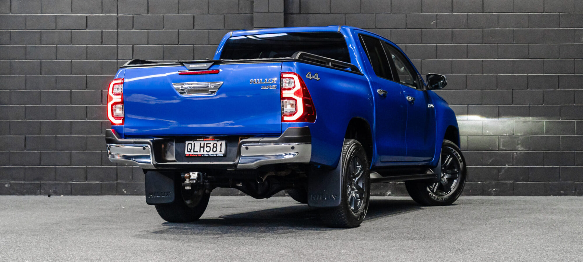 Vehicle Gallery Image