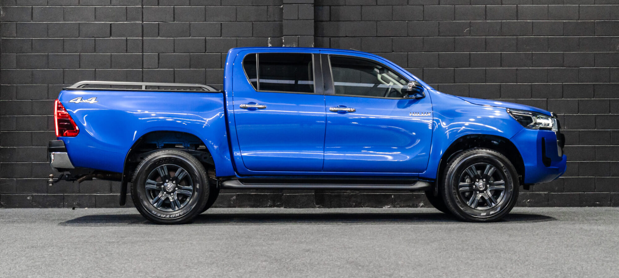 Vehicle Gallery Image