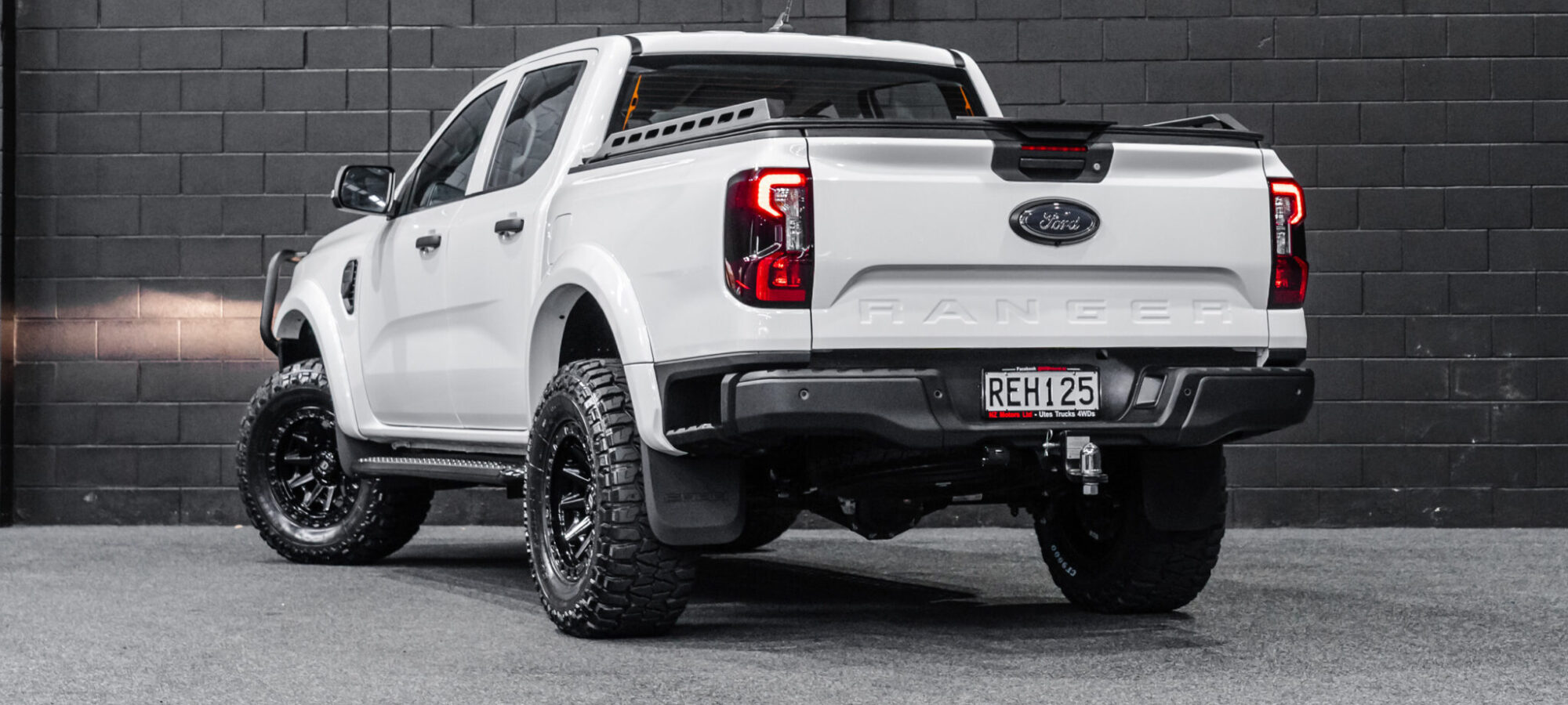 Vehicle Gallery Image