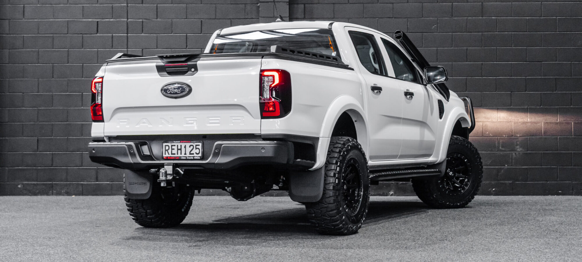 Vehicle Gallery Image