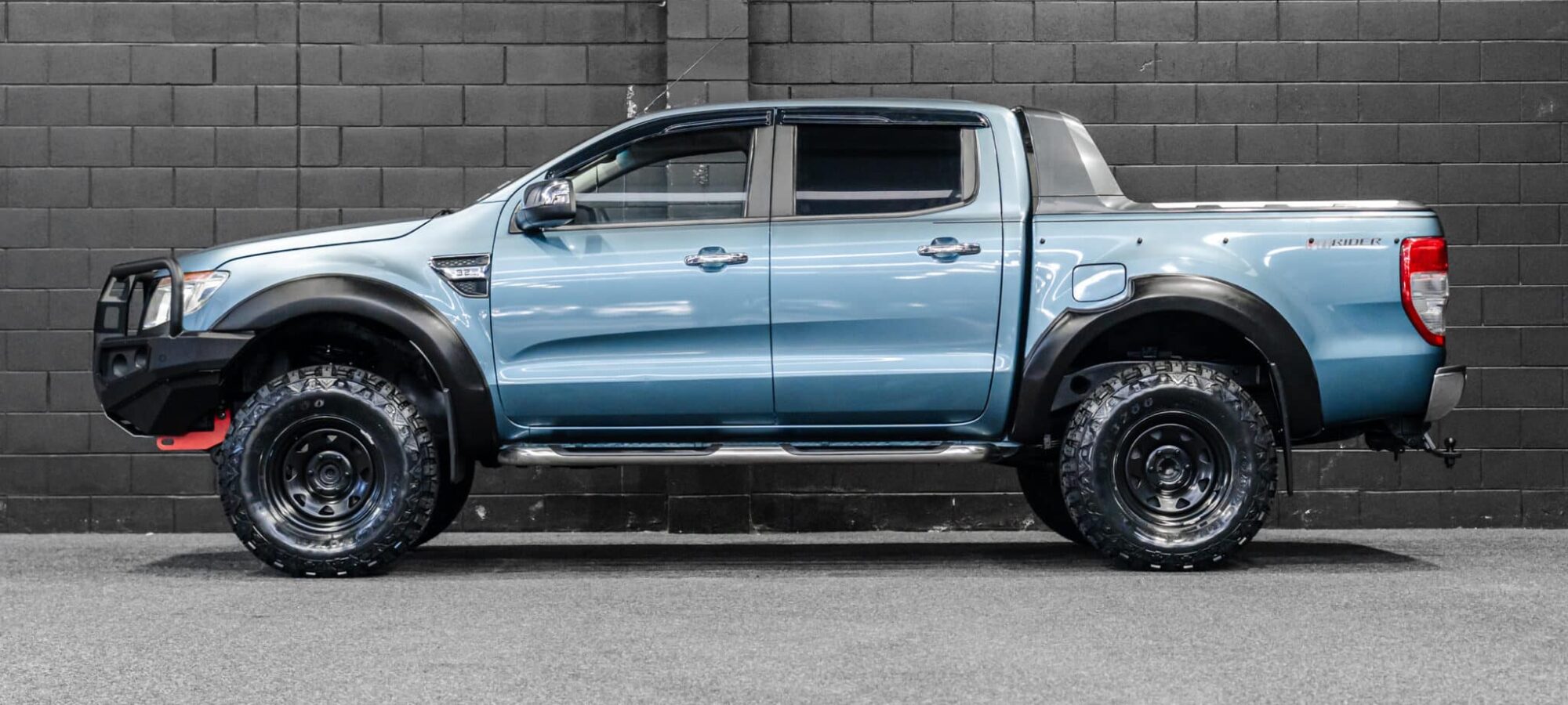 Vehicle Gallery Image