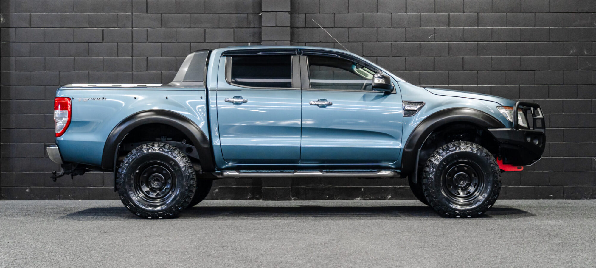 Vehicle Gallery Image