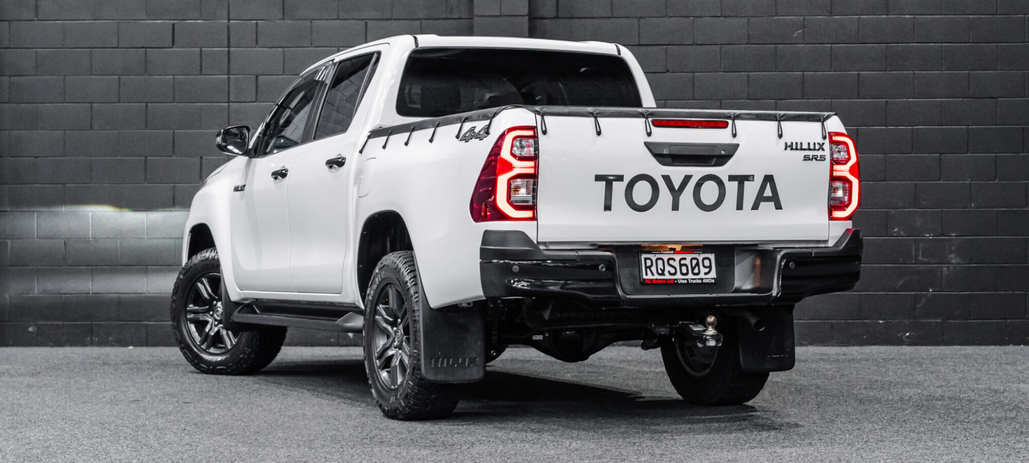 Vehicle Gallery Image